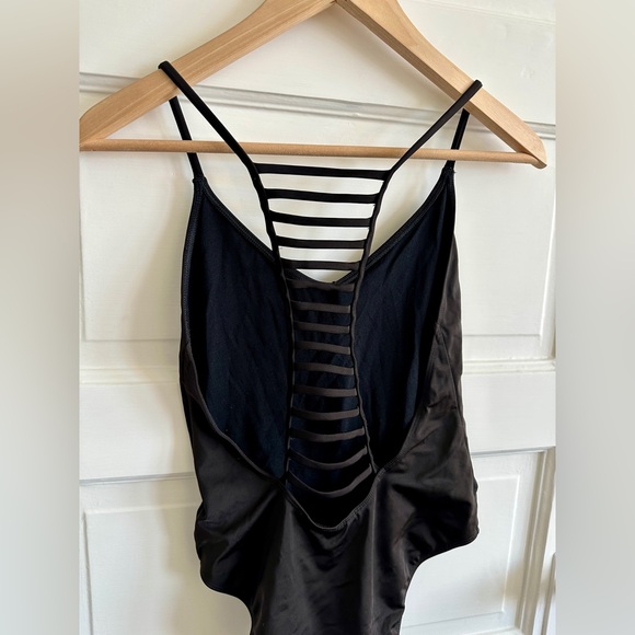 URBAN‎ OUTFITTERS Bathing Suit, Ladder Detailing, Sz S - Picture 3 of 6